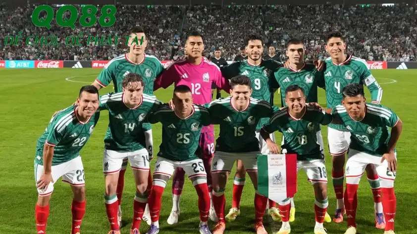 Tuyển Mexico hưởng lợi thế lớn từ sự cổ vũ của khán giả nhà và được thi đấu trong điều kiện độ cao quen thuộc